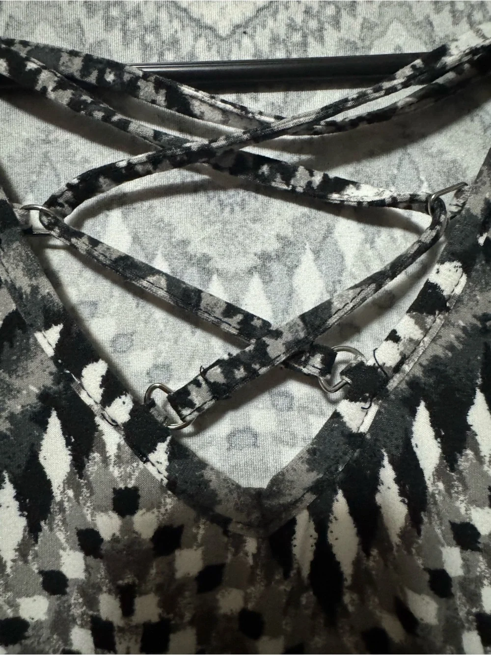 Chevron Lace-Up Short Sleeve Tee in Black & White